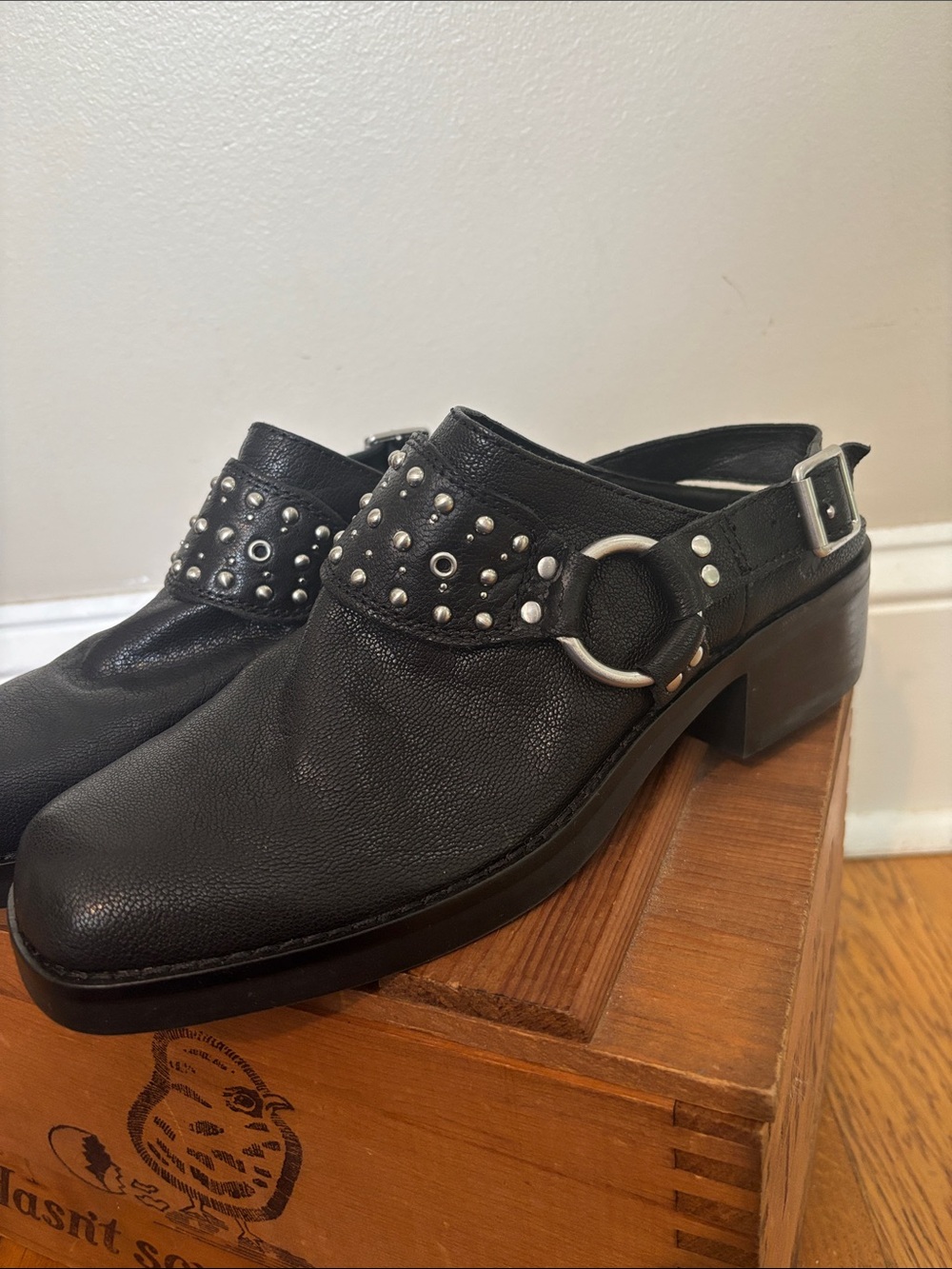 Lucky Brand Black Studded sling back clog size 8.5